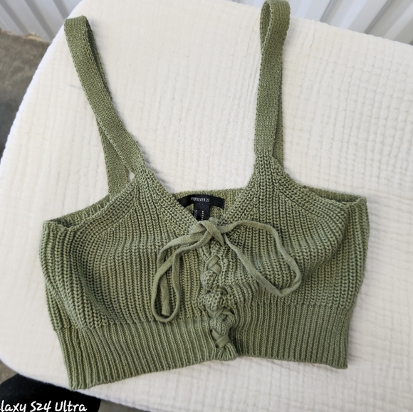 Forever 21 Green Knit Crop Top - Picture 1 of 7